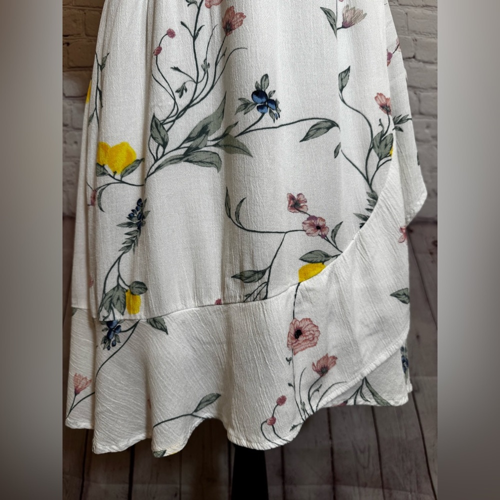 LC Lauren Conrad White Floral Mini Dress Sz L - Picture 2 of 16